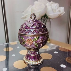 Metal Hinge Trinket Jewelry Figurine Keepsake Box Floral Sesin with Crystals